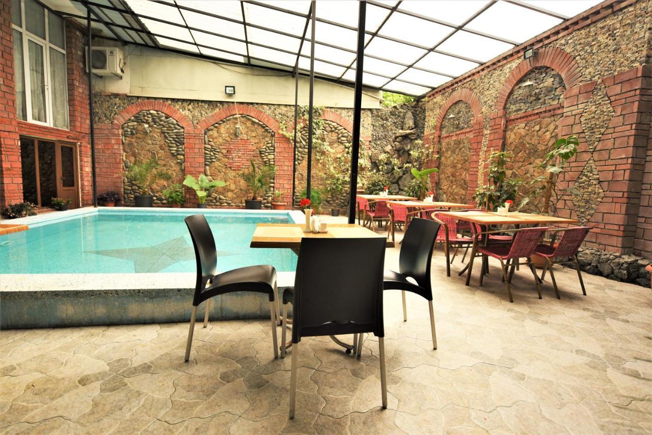 Kazbegi Hotel Batumi Exterior photo